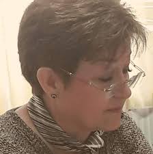 poetă, cronicar literar, membră a Comitetului de conducere al Uniunii Scriitorilor din România - Filiala București